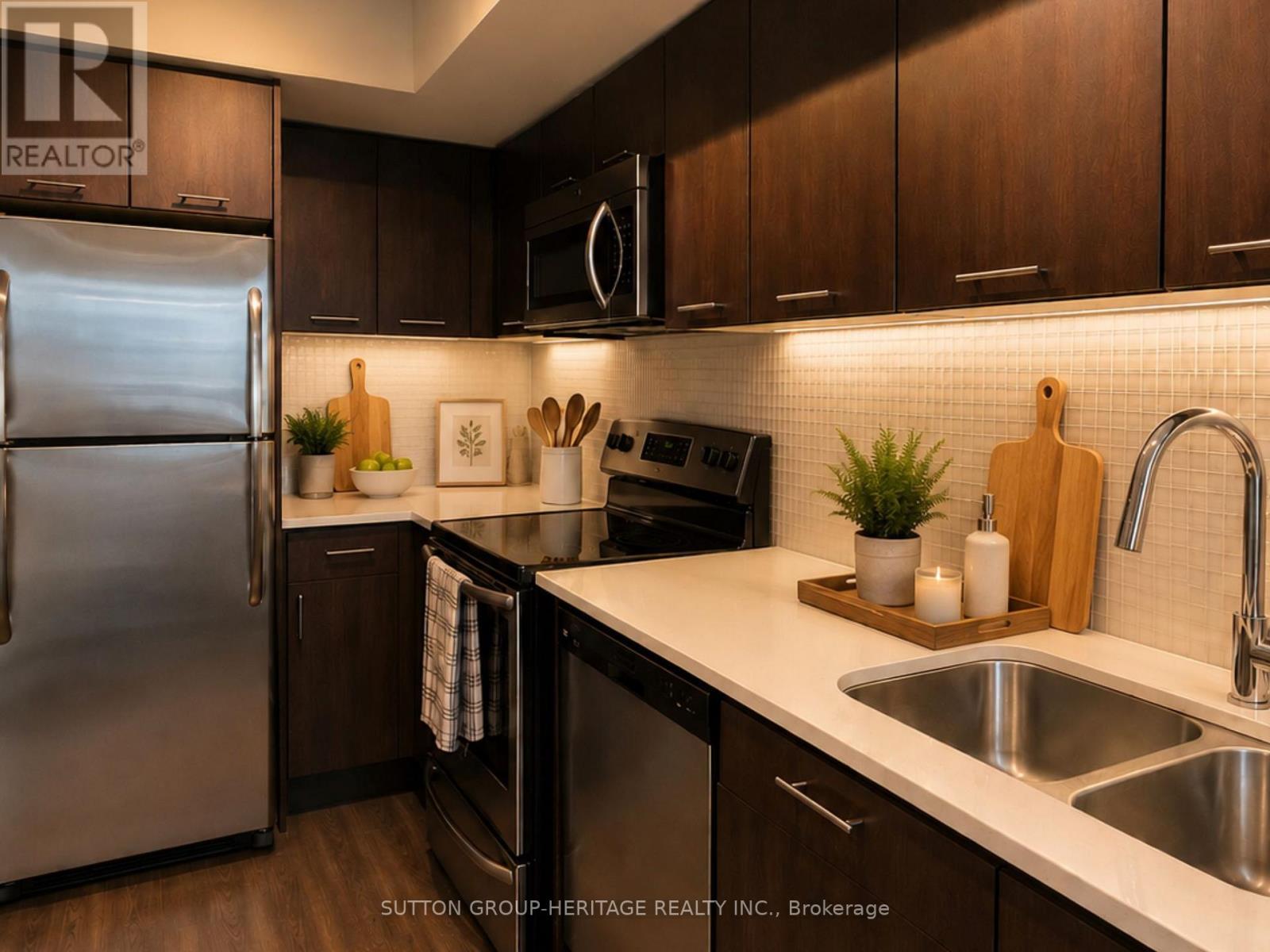 #907 2212 LAKE SHORE BOULEVARD W - Image 4