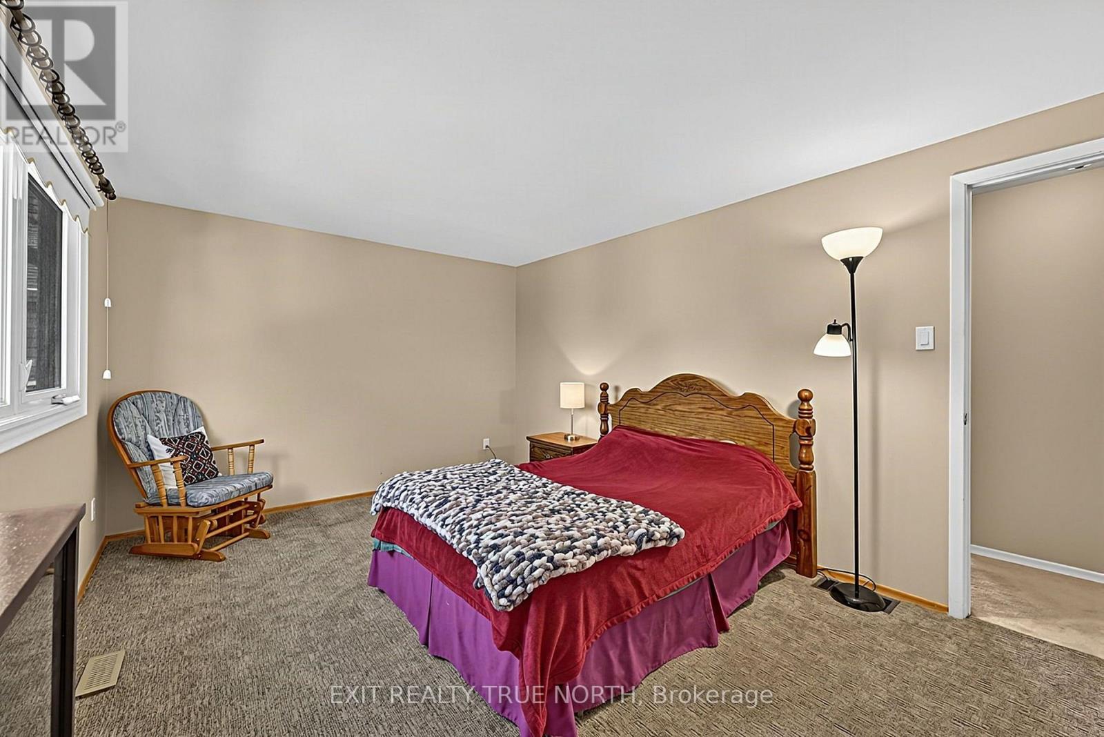 2661 HOMELANDS DRIVE - 23