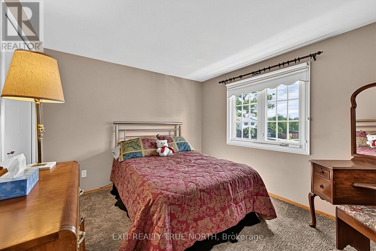 2661 HOMELANDS DRIVE - 24