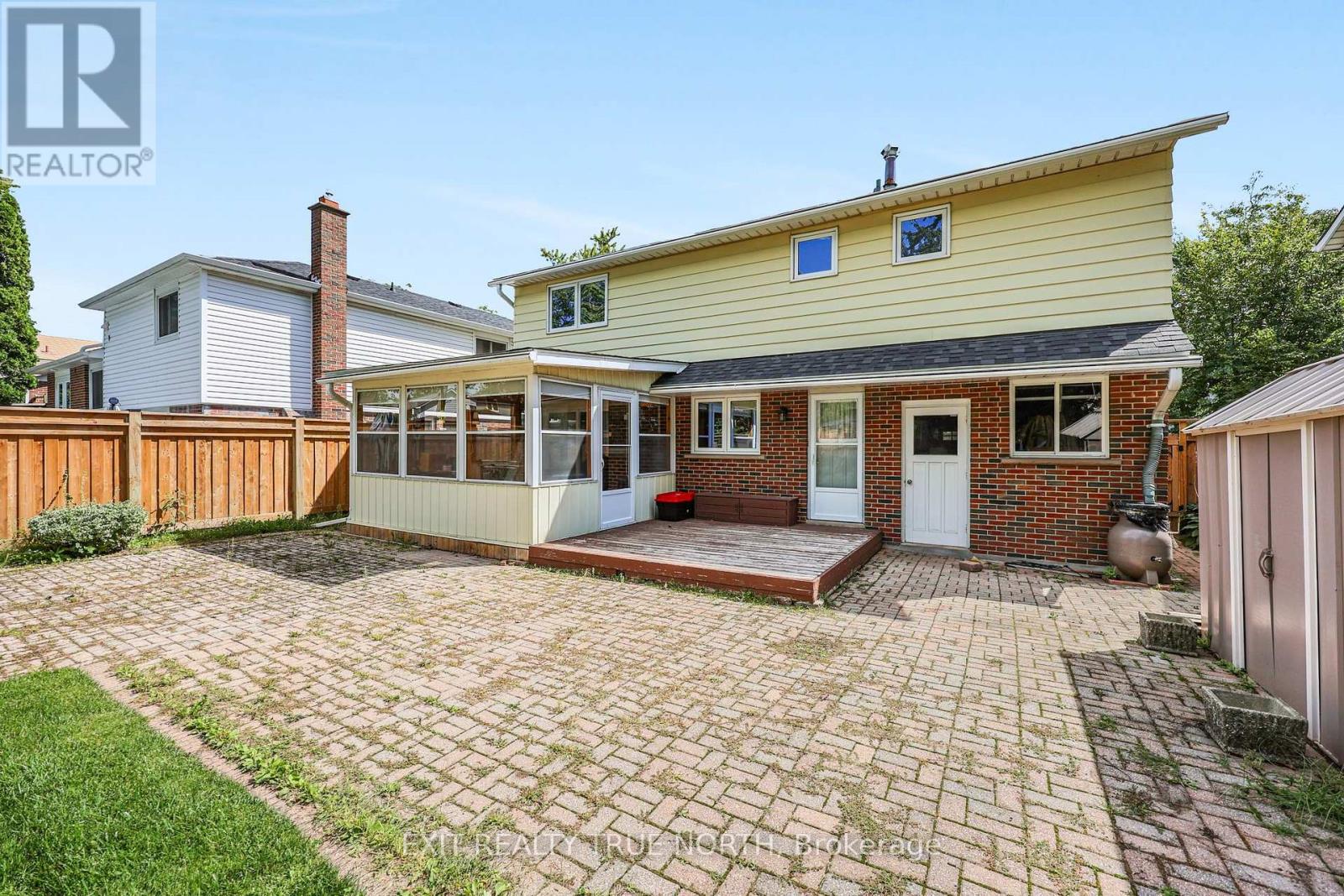 2661 HOMELANDS DRIVE - 32
