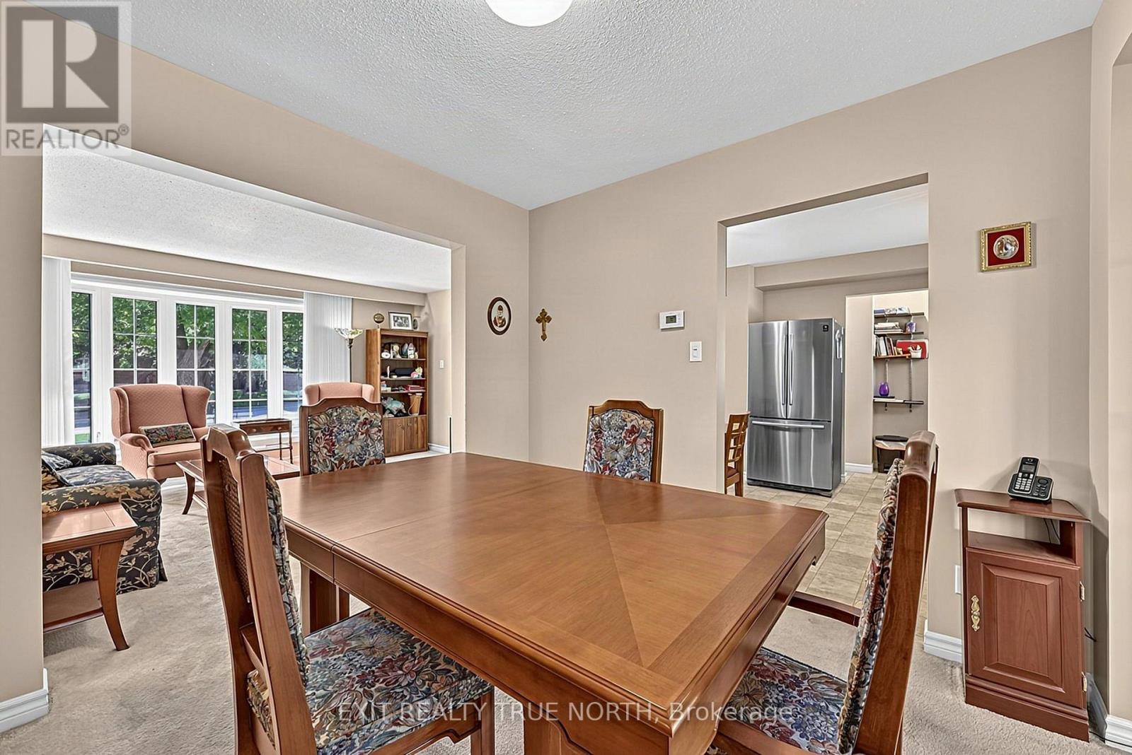 2661 HOMELANDS DRIVE - 9
