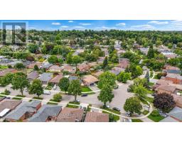 34 Ridgemount Road, Toronto, ON M9P1C5 Photo 49