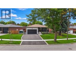 Eating area - 34 Ridgemount Road, Toronto, ON M9P1C5 Photo 7
