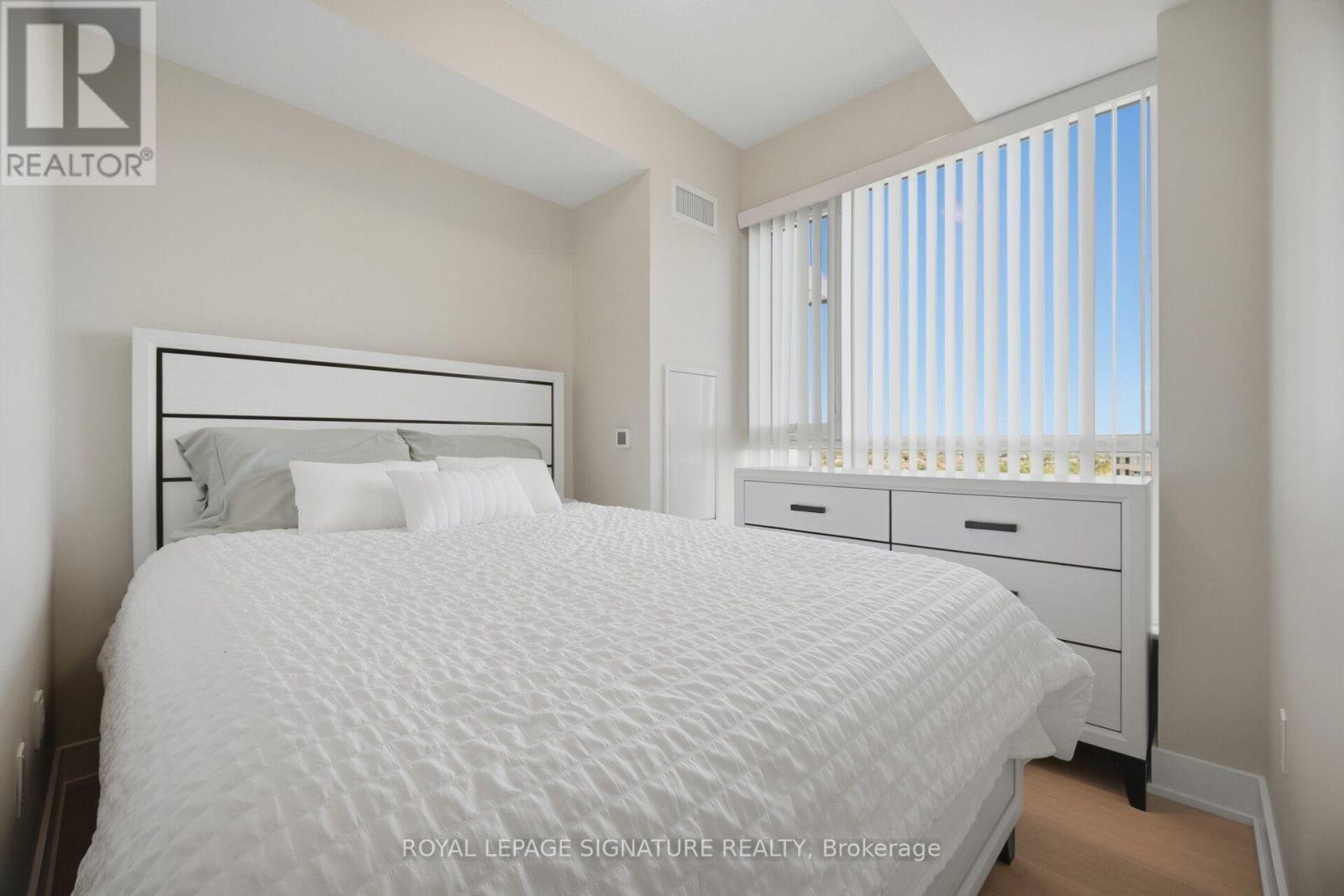 1309- 204 Burnhamthorpe Road East, Mississauga, ON photo 28