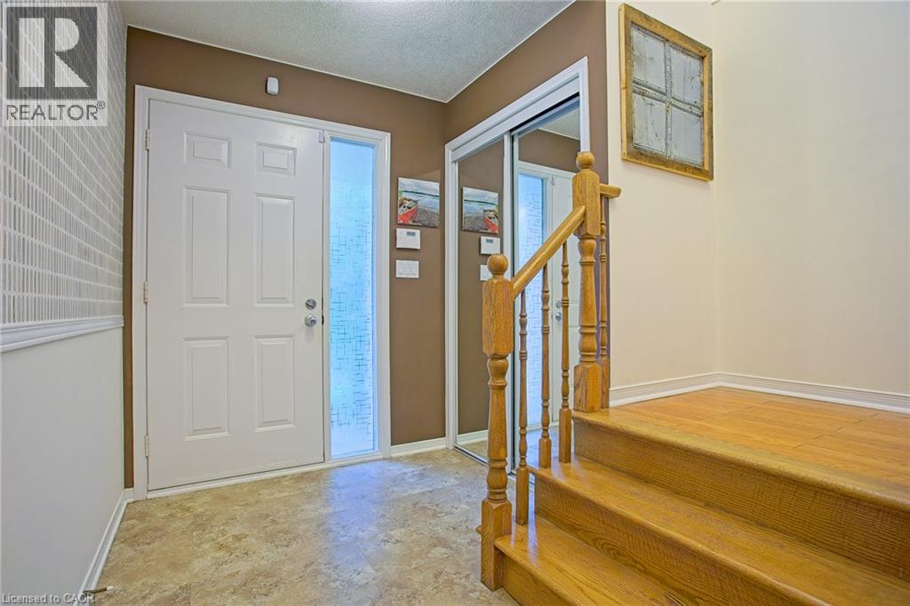 28 MARIA Street, St. Catharines — photo 3