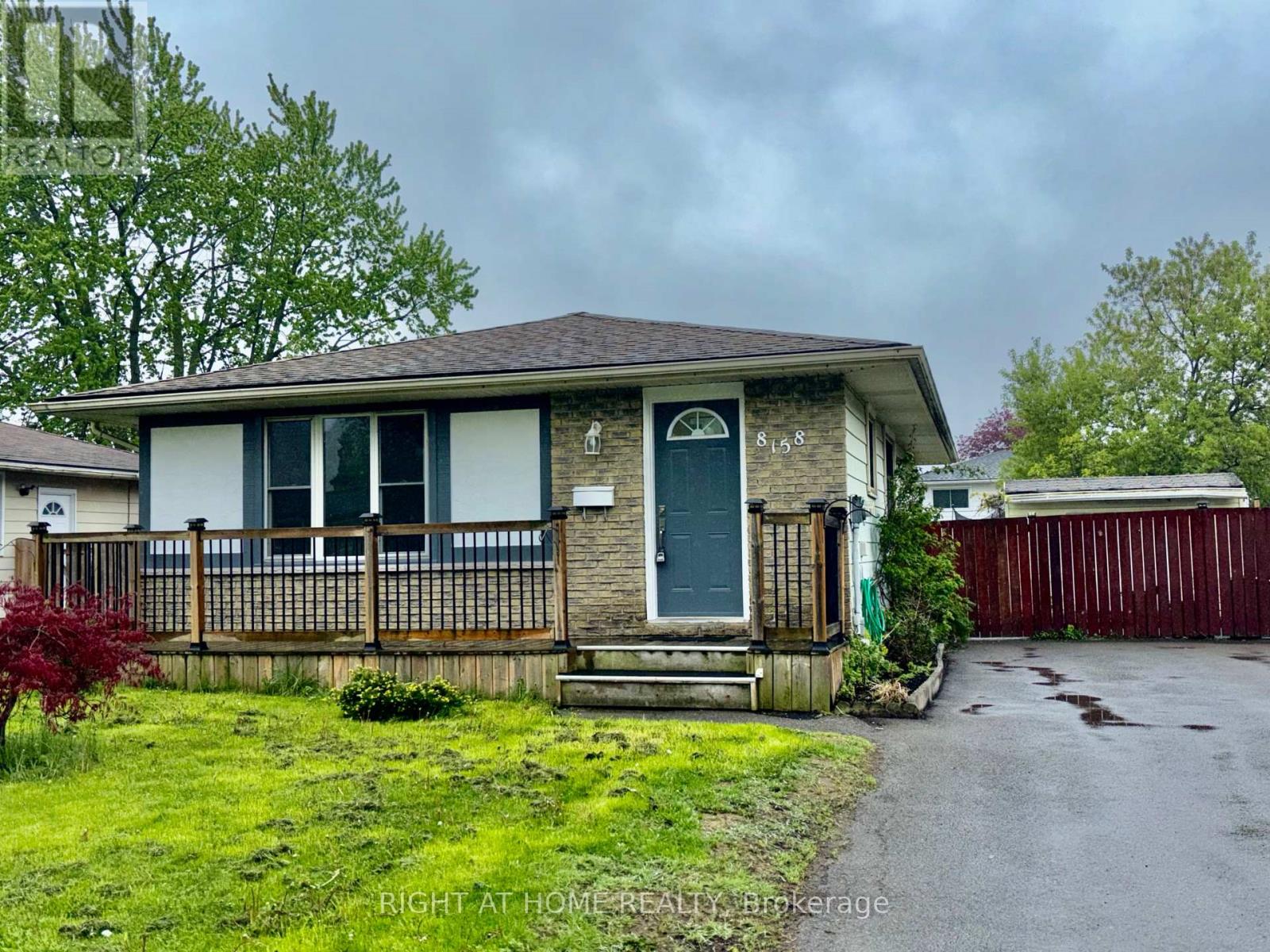 8158 PADDOCK TRAIL DRIVE, Niagara Falls (Ascot) — photo 1