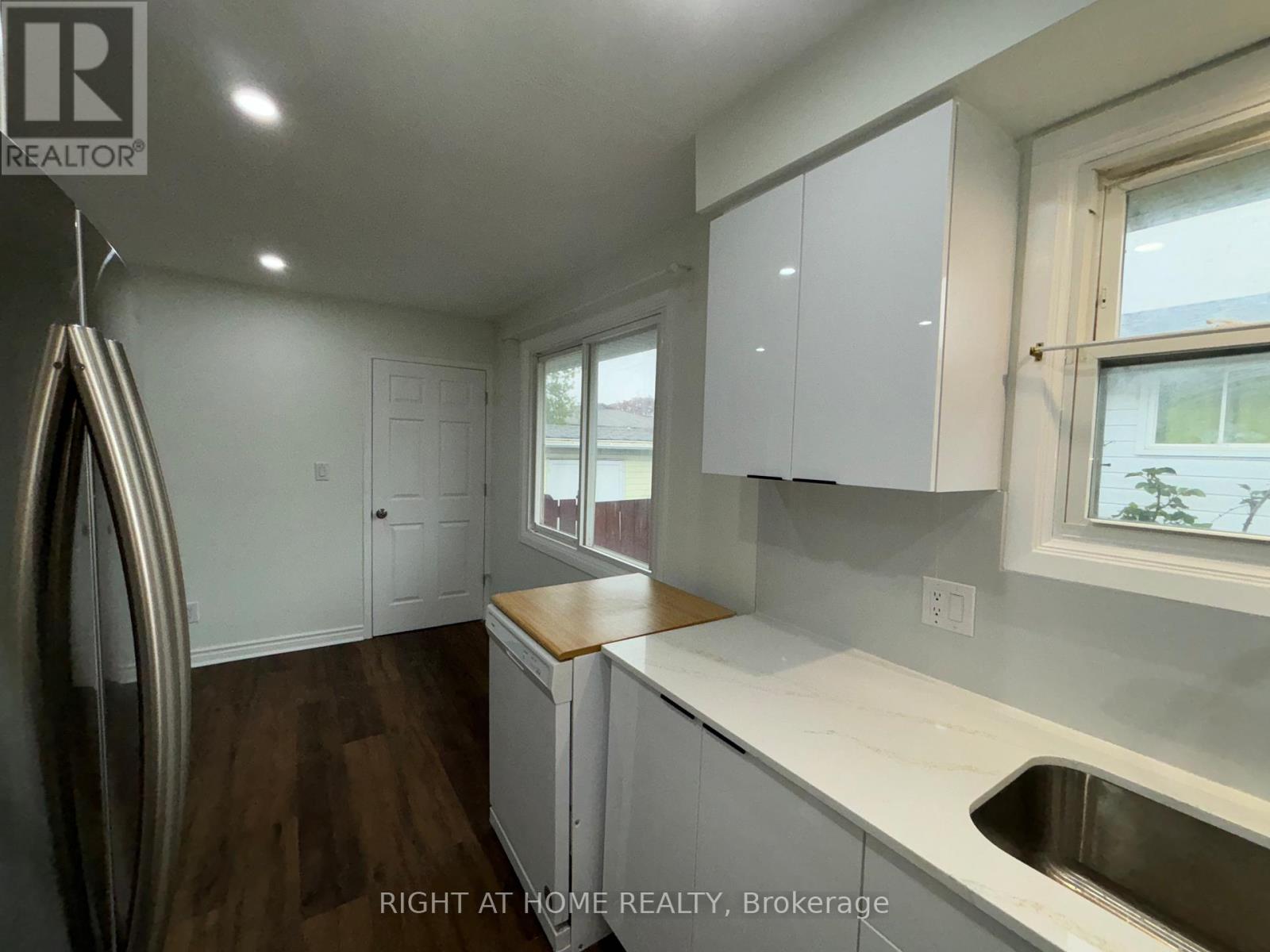8158 PADDOCK TRAIL DRIVE, Niagara Falls (Ascot) — photo 4
