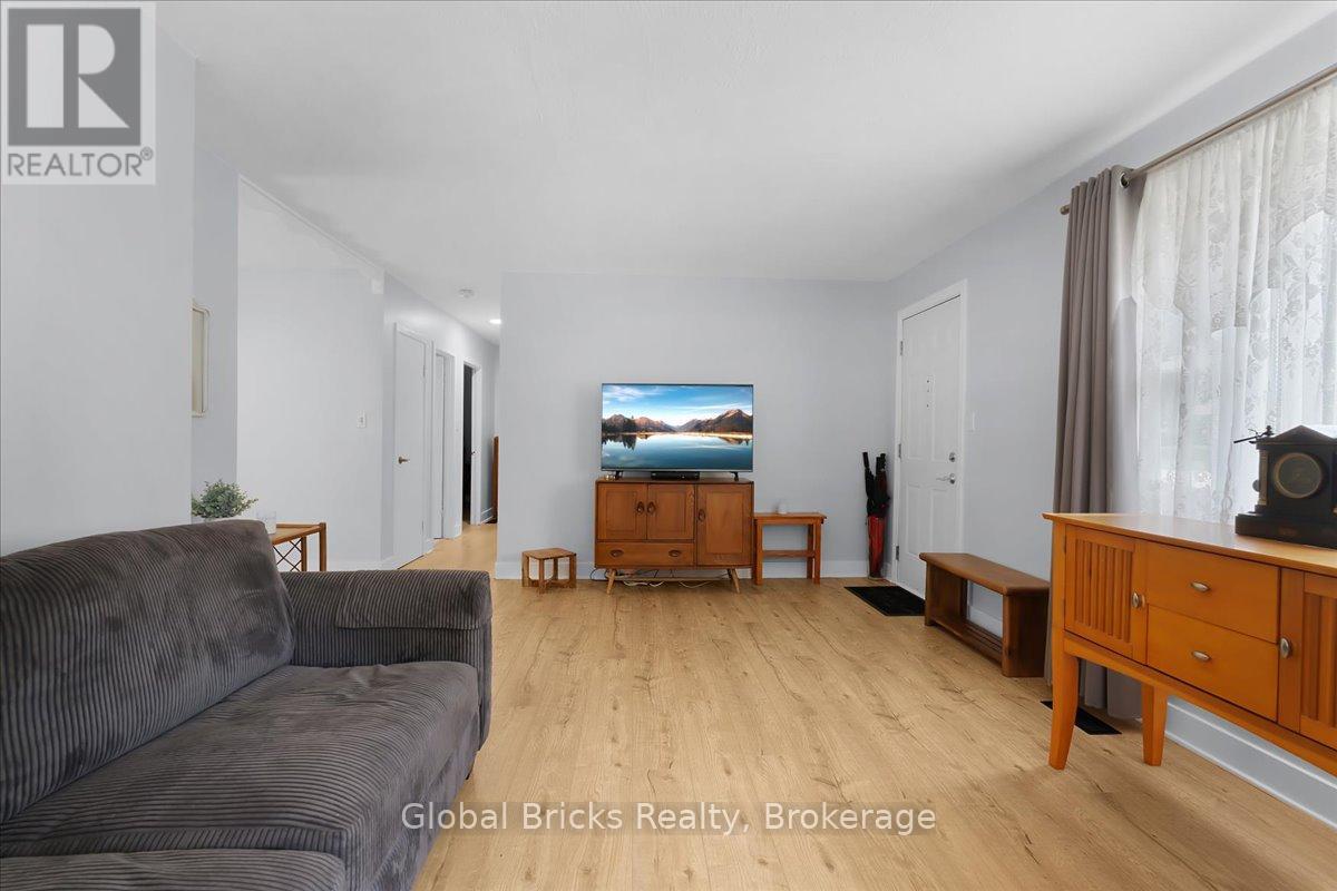 42291 John Wise Line, Central Elgin, ON photo 5