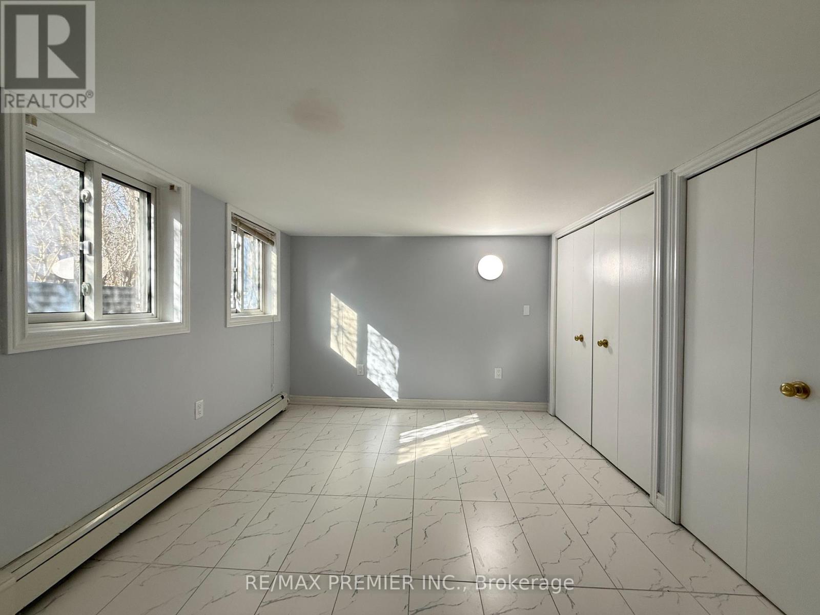 LOWER - 288 SCOTT STREET, St. Catharines (Fairview) — photo 2
