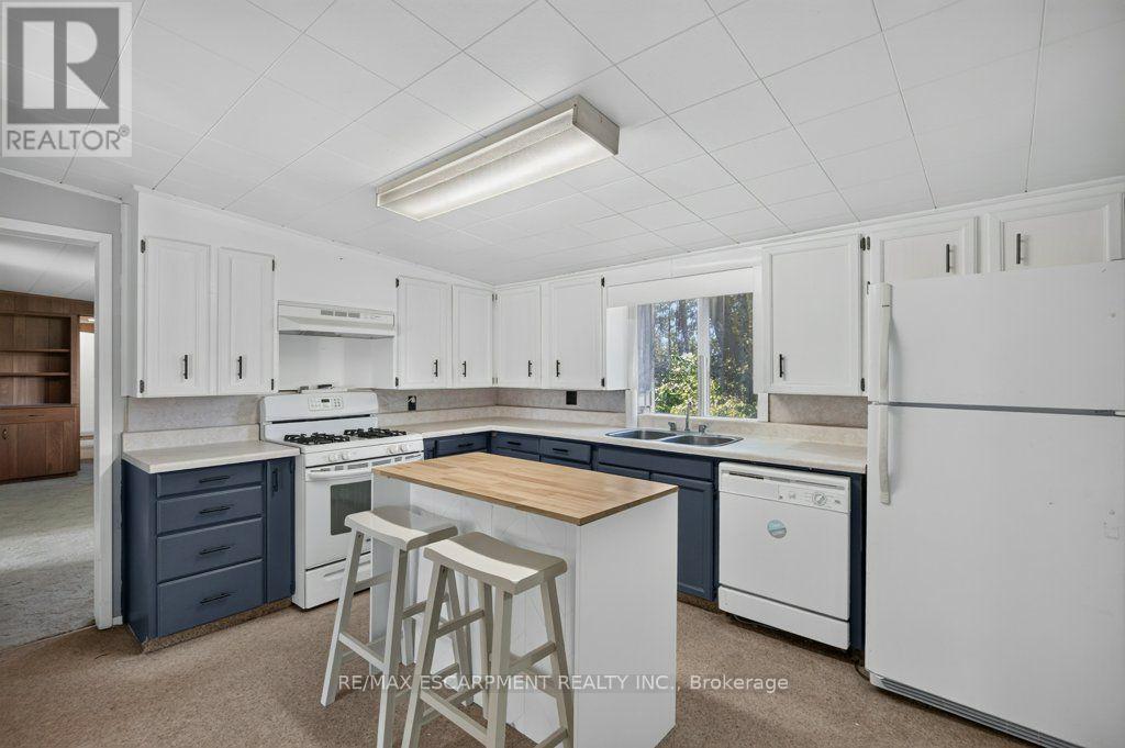 4 ERIE AVENUE S - 20