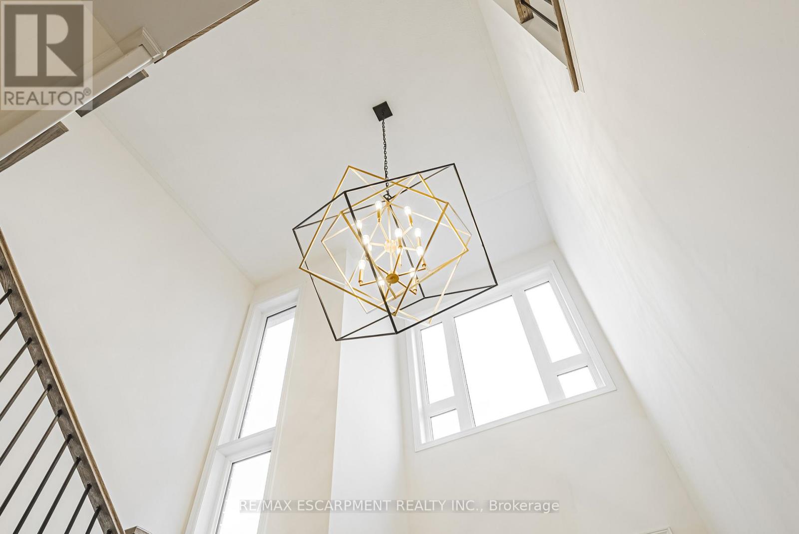 90 ROBERTSON ROAD - 22
