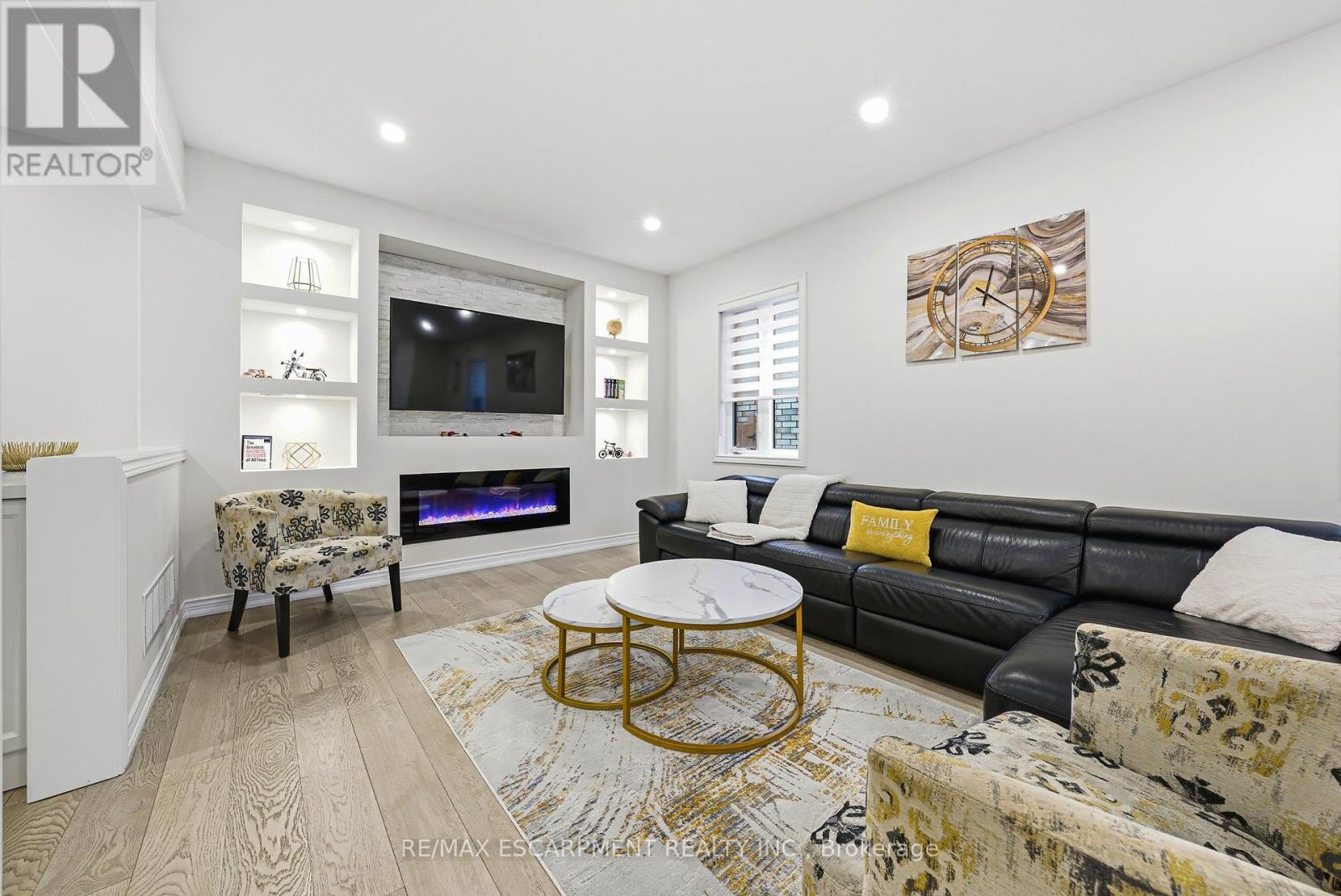 90 ROBERTSON ROAD - 5