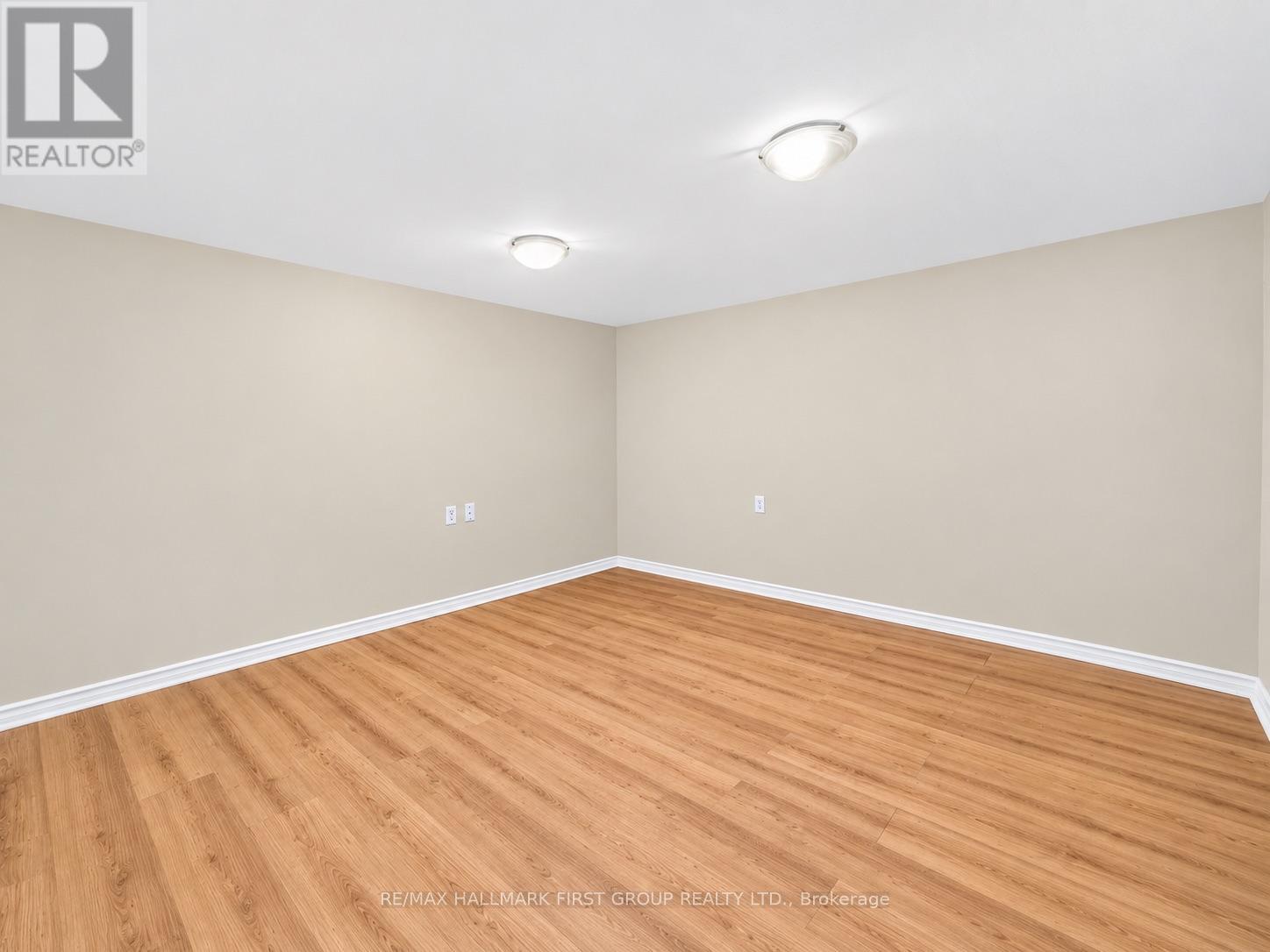 174 HIGHVIEW AVENUE E - 38