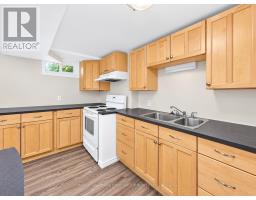 174 Highview Avenue E, London South, ON N6C5G7 Photo 32
