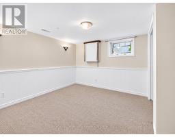 174 Highview Avenue E, London South, ON N6C5G7 Photo 36