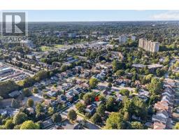 174 Highview Avenue E, London South, ON N6C5G7 Photo 43