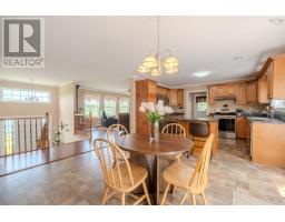 Foyer - 212 Puddle Road, Queensland, NS B0J1T0 Photo 13