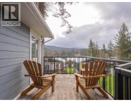 3pc Ensuite bath - 4810 Alder, Texada Island, BC V0N1W0 Photo 9