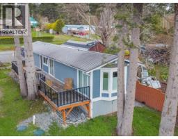 4pc Bathroom - 4810 Alder, Texada Island, BC V0N1W0 Photo 7