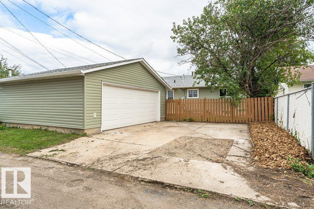 10624 40 ST NW - 43