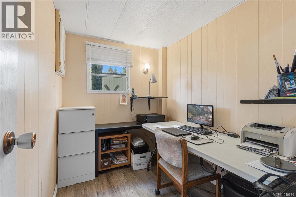 #7 1247 Arbutus Rd - Image 18