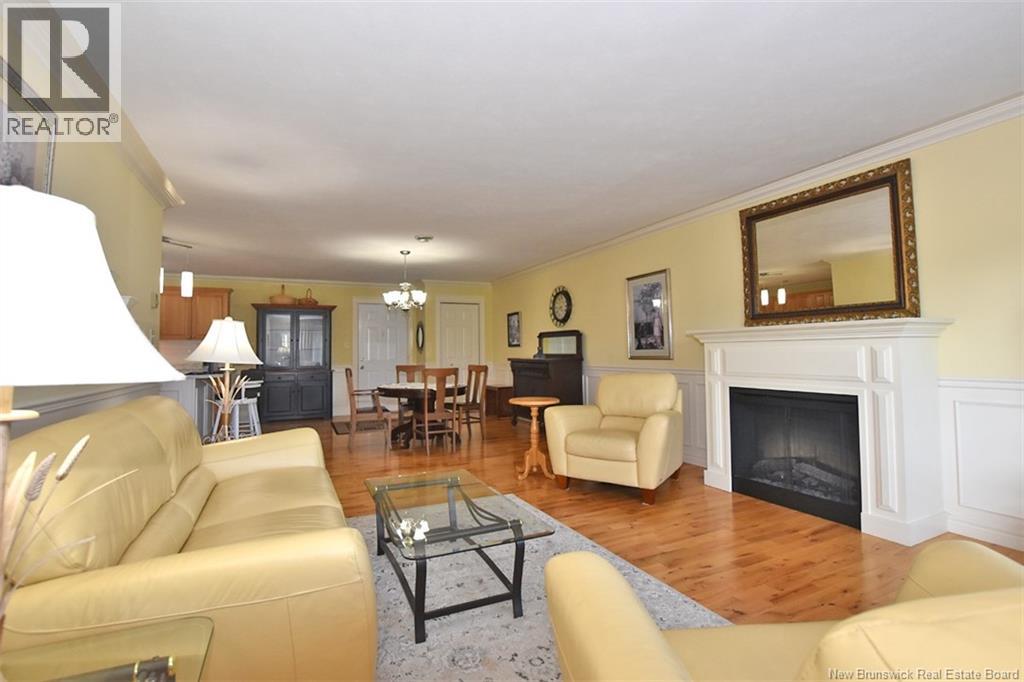 #16 185 Reynolds Street - 12