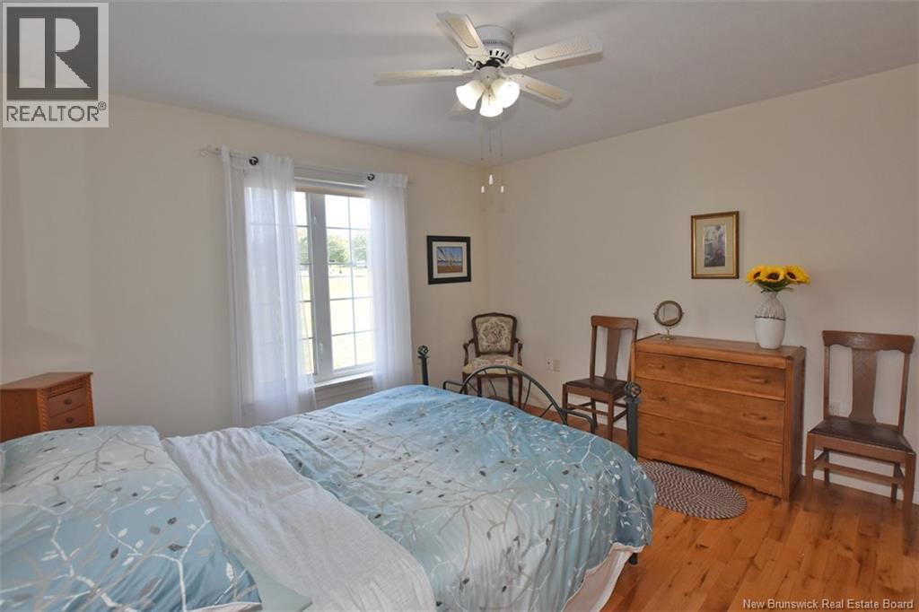 #16 185 Reynolds Street - 27