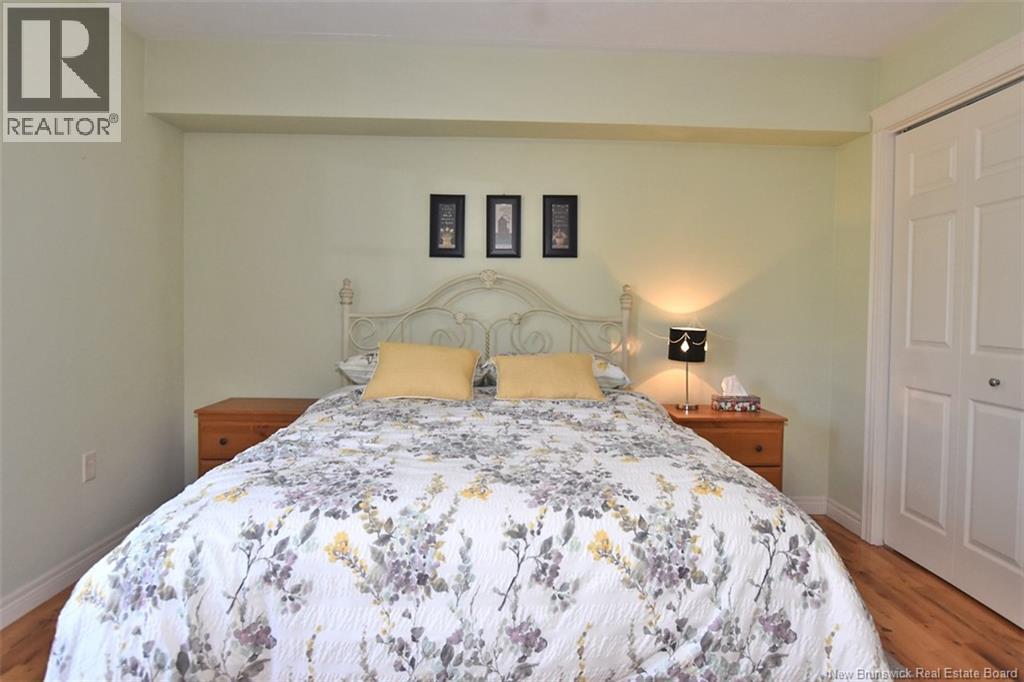#16 185 Reynolds Street - 29