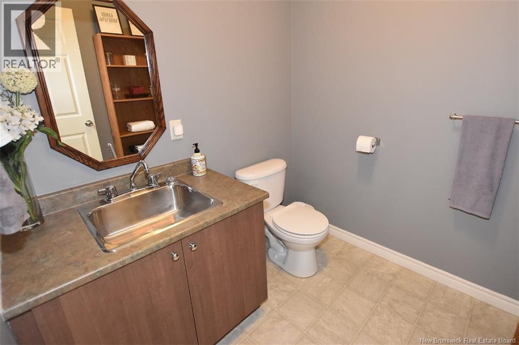 #16 185 Reynolds Street - Image 38