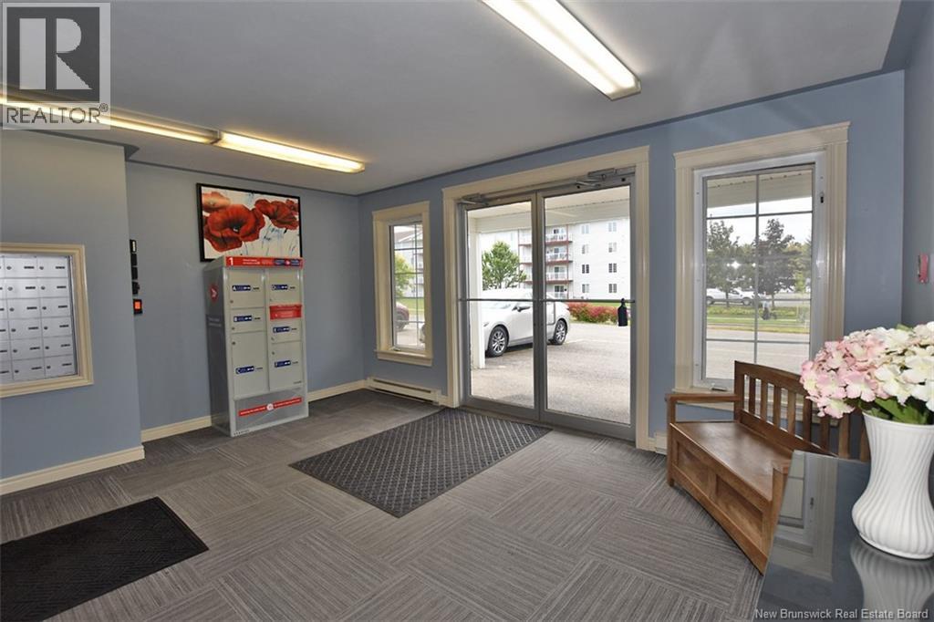 #16 185 Reynolds Street - Image 41