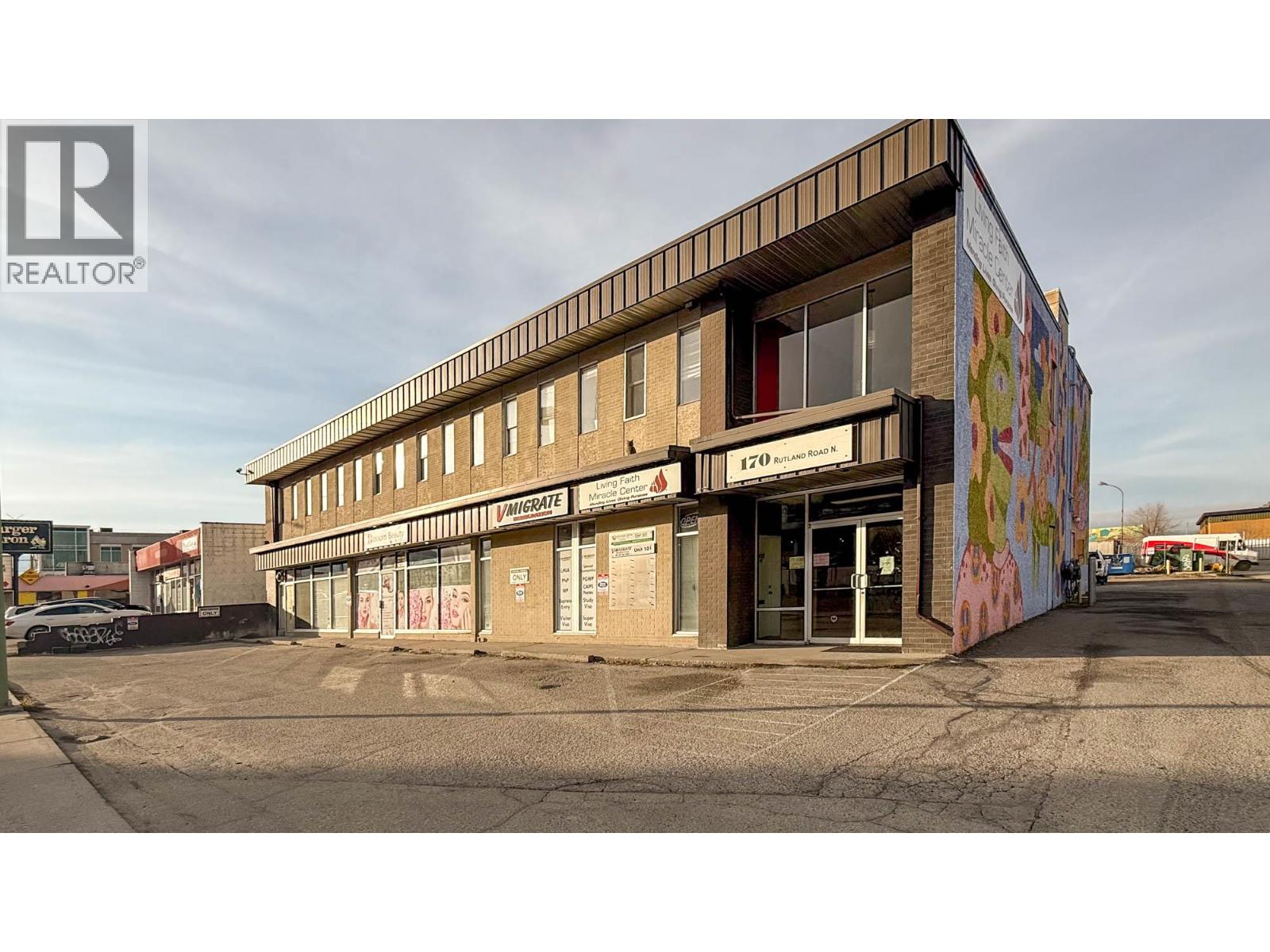 204 170 Rutland Road North, Kelowna