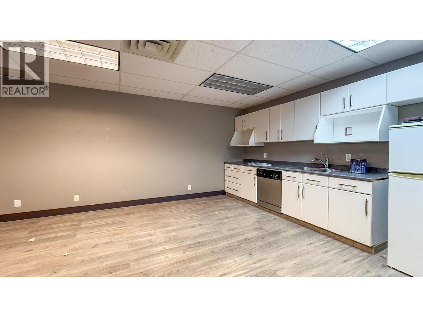 204 170 Rutland Road North, Kelowna