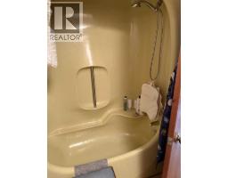 635 Prairie Meadows Close W, Brooks, AB T1R0C9 Photo 22