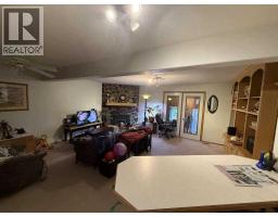 Kitchen - 635 Prairie Meadows Close W, Brooks, AB T1R0C9 Photo 8
