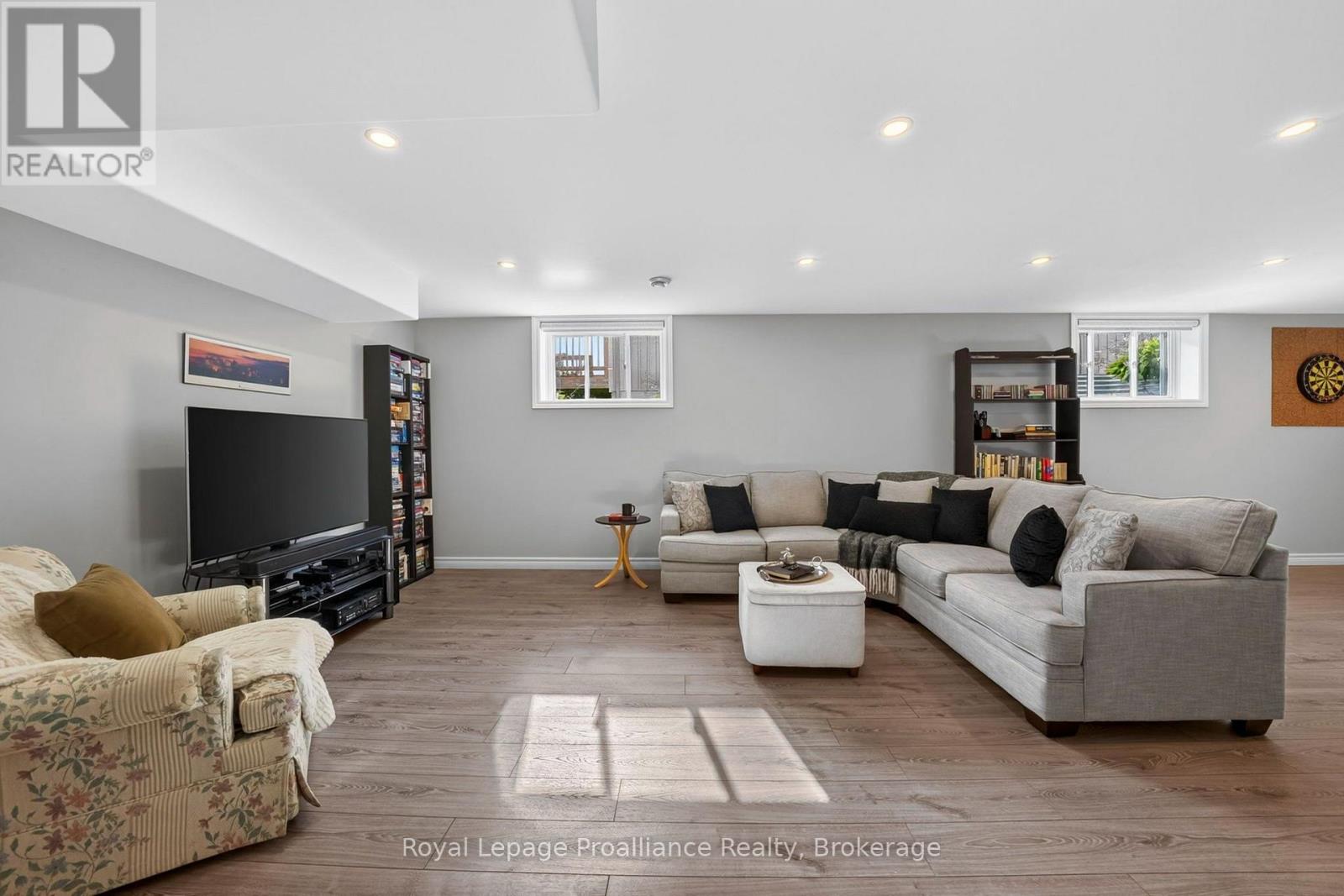 32 MERRILL DRIVE - Image 24