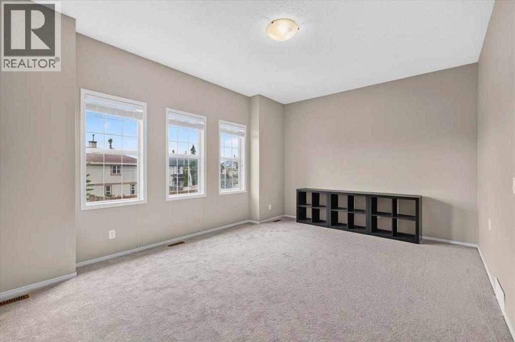 380 Royal Oak Heights NW - 20