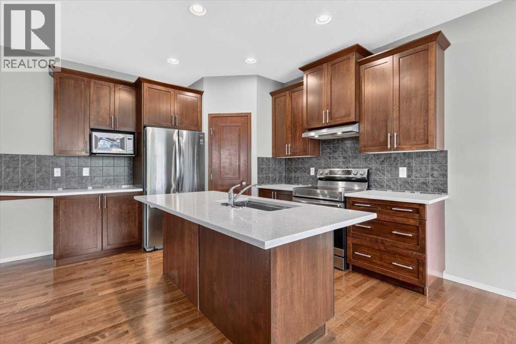380 Royal Oak Heights NW - 3