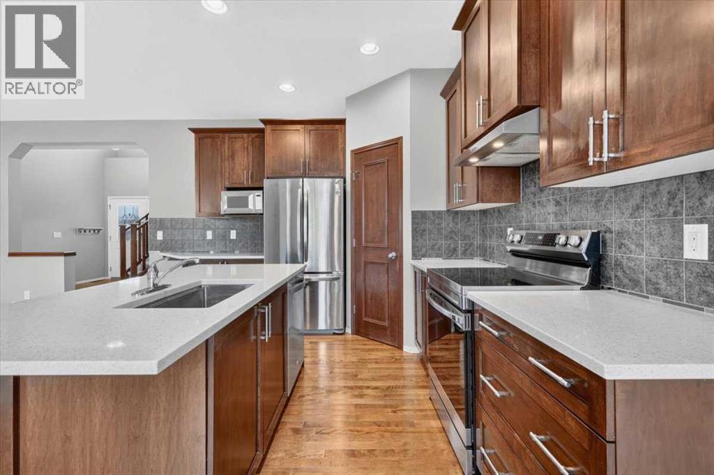 380 Royal Oak Heights NW - 5