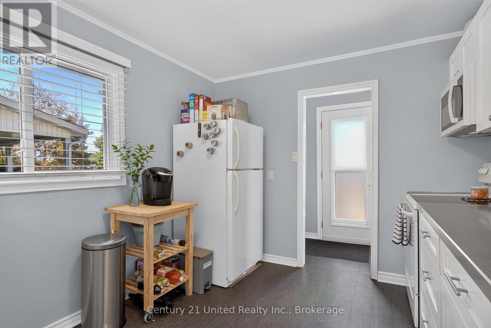 679 HAWLEY STREET - Image 14