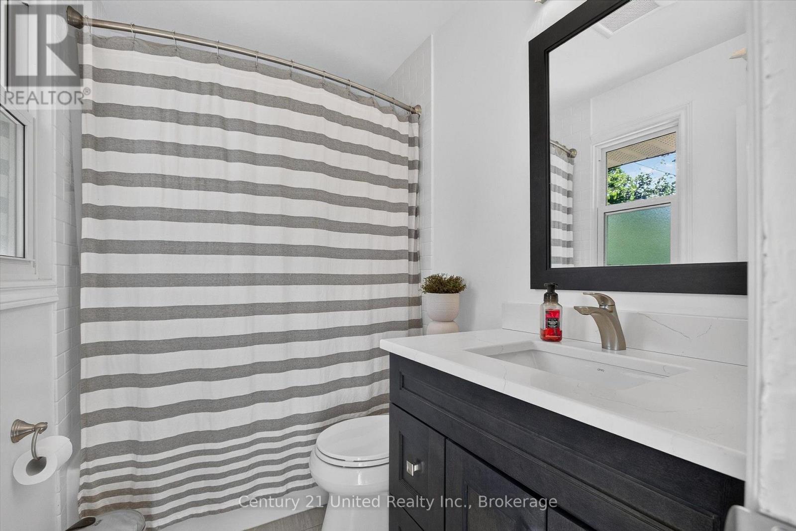 679 HAWLEY STREET - Image 17