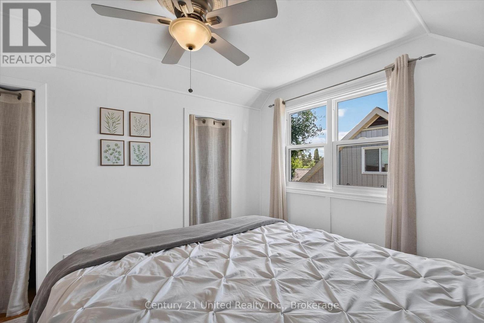 679 HAWLEY STREET - Image 19