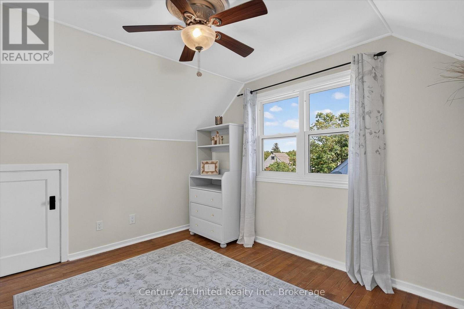 679 HAWLEY STREET - Image 22