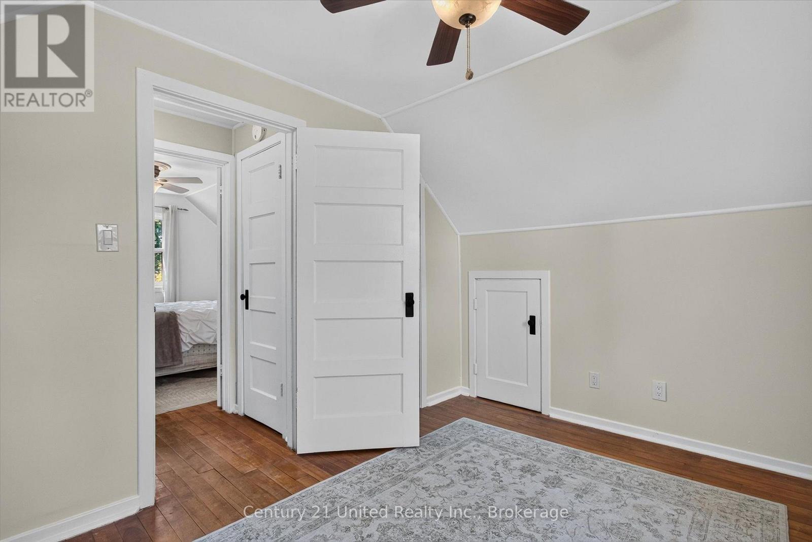 679 HAWLEY STREET - Image 23