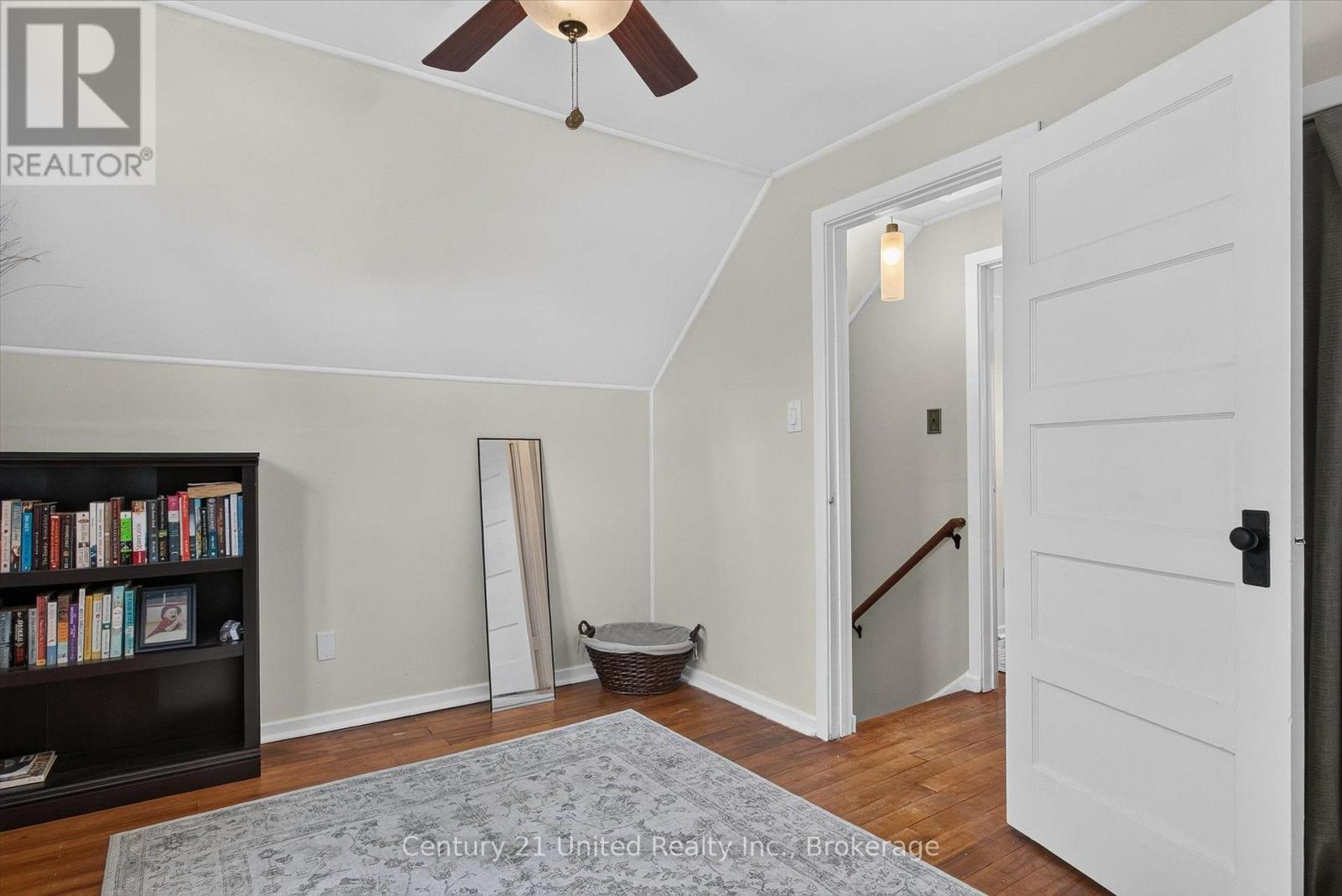 679 HAWLEY STREET - Image 24