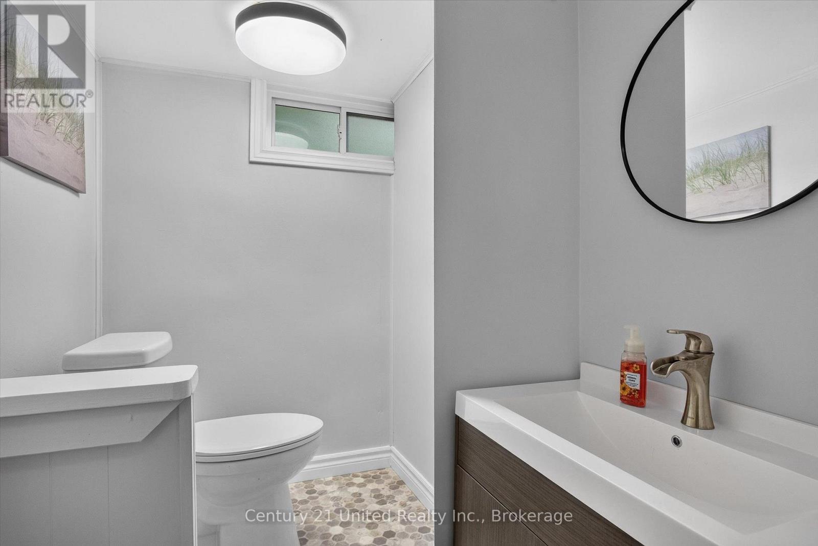 679 HAWLEY STREET - 26
