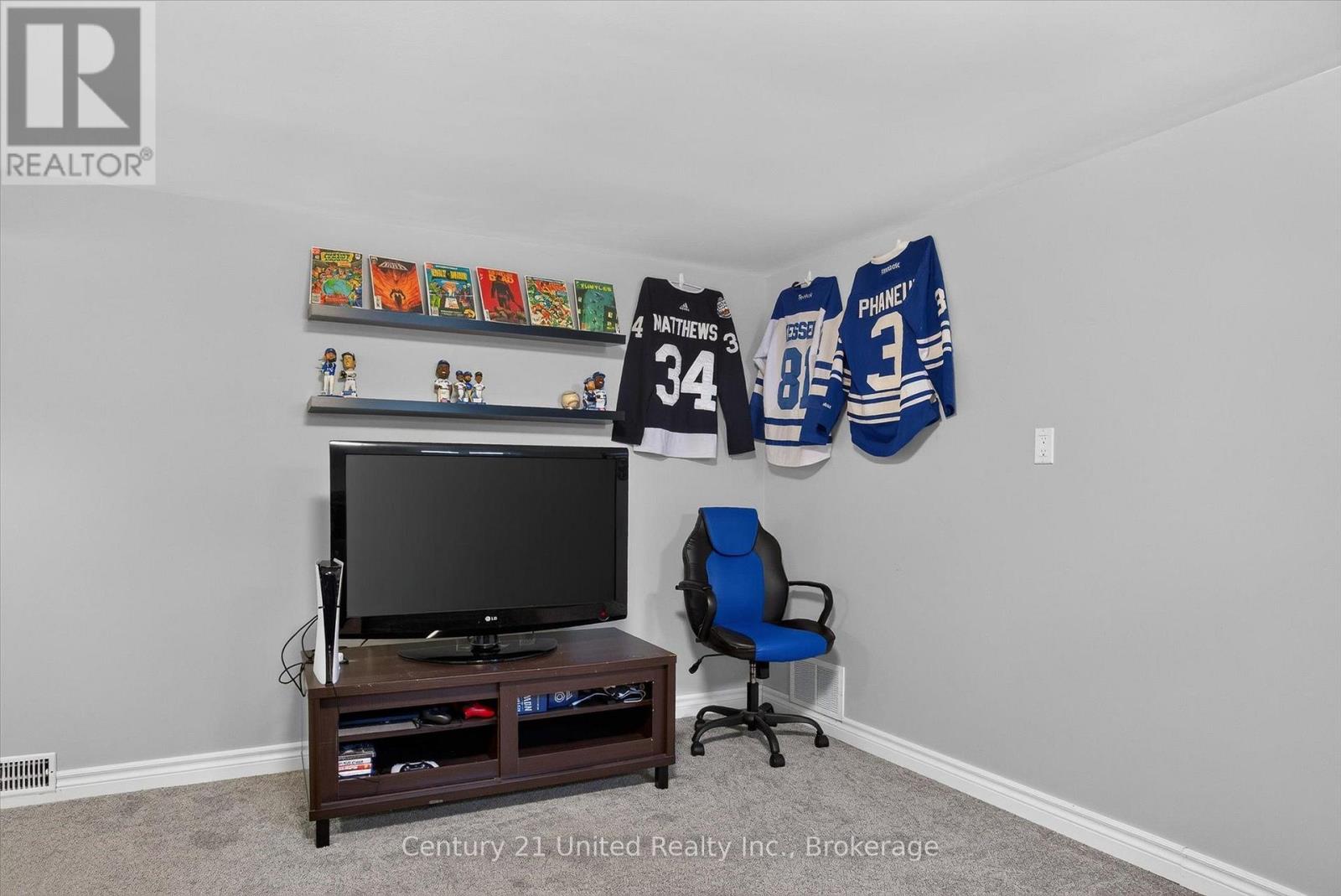 679 HAWLEY STREET - 28