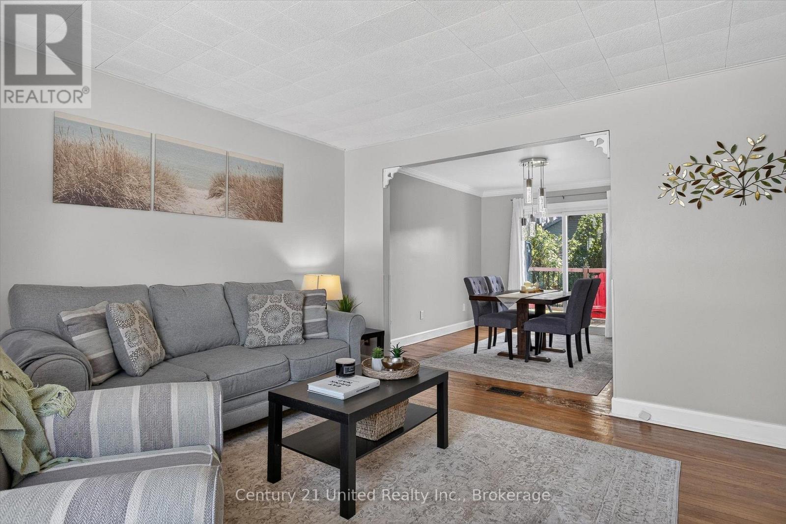 679 HAWLEY STREET - 6