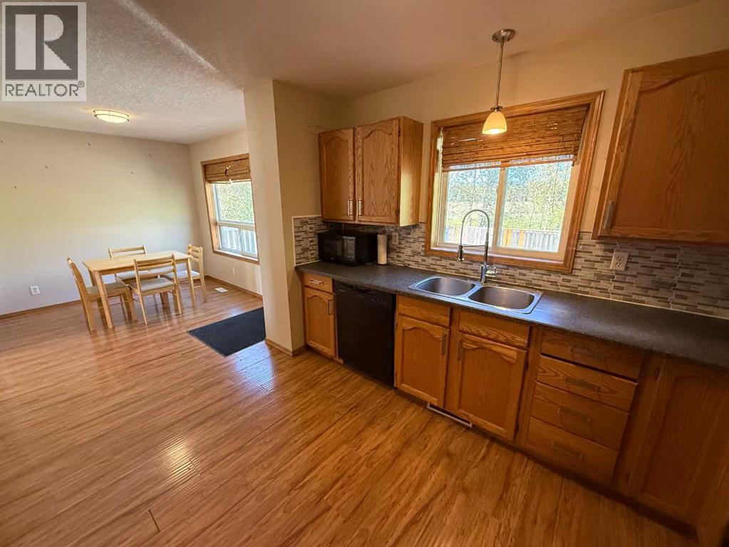 138 wilson Avenue - 6