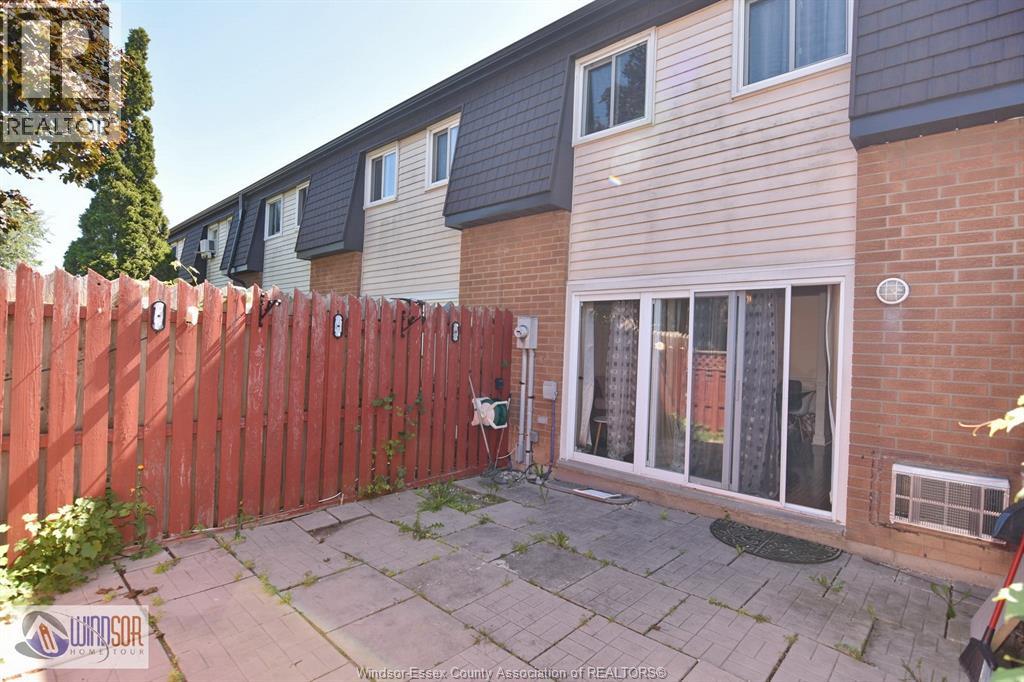 6410 THORNBERRY CRESCENT - 38