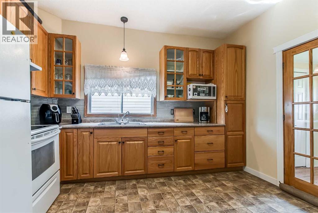 110 8 Street SE - Image 24